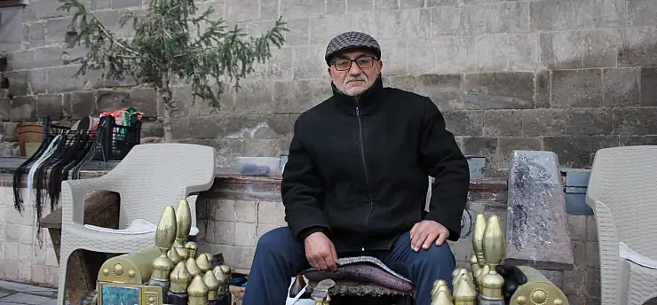 35 Yıldır Aynı Tezgahta: Baba Mesleğini Yaşatıyor