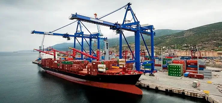 Dış Ticaret açığı Ekim'de 7,7 milyar dolara çıktı