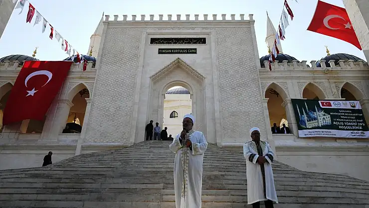 11 NİSAN KURTULUŞ CAMİSİ DUALARLA İBADETE AÇILDI