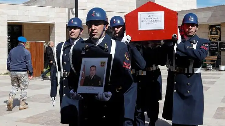 14 yıl sonra şehit olan Astsubay Kıdemli Başçavuş Şahin Çınar'a veda