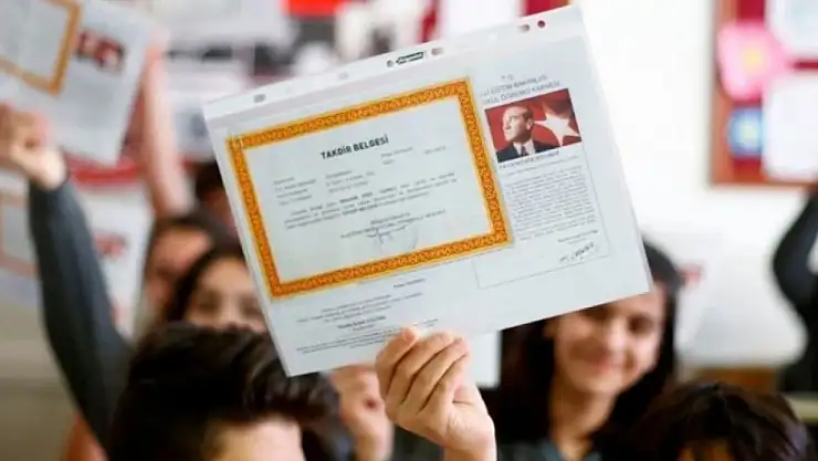 20 milyon öğrenci yaz tatiline çıkıyor