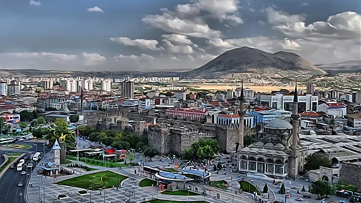 26 Temmuz Cumartesi Kayseri'de Güneşli ve Sıcak hava