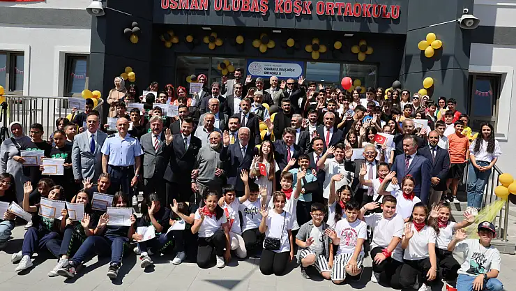 Adalet Bakanı Tunç Kayseri'de öğrencilerle buluştu