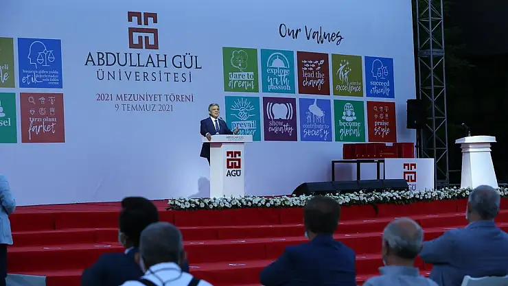 AGÜ 5. mezuniyet törenine Abdullah Gül de katılacak