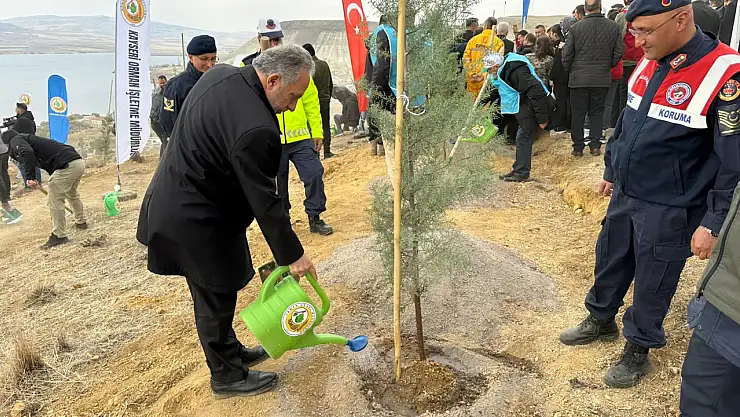 Ali Dağı'na 1.111 fidanla yeşil dokunuş