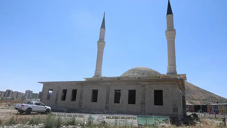 Ali Erkara Cami'nin Yapımı Devam Ediyor