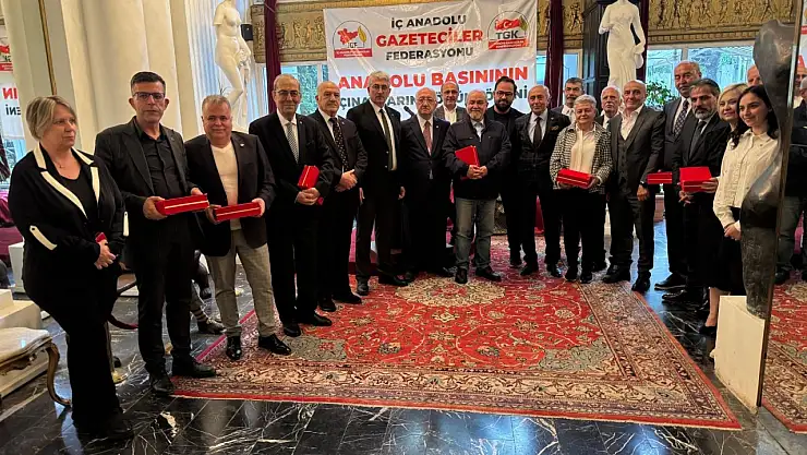 Anadolu basınının çınarlarına Ankara'da vefa ödülü