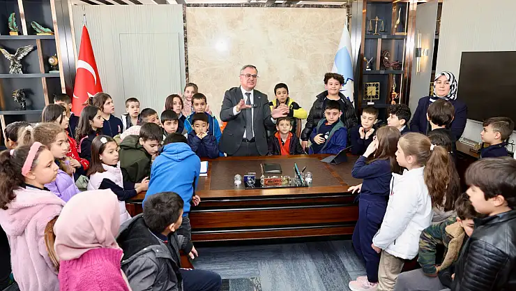 Atlas koleji öğrencilerinden Başkan Özdoğan'a ziyaret