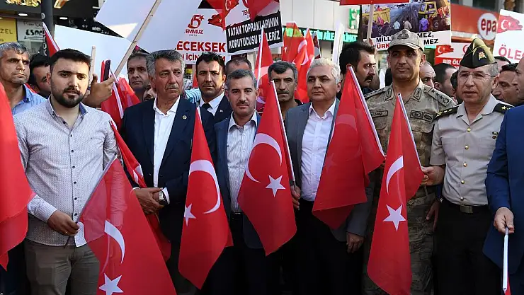 'Bağımsızlık Ruhumuz 15 Temmuz'da Bir Kez Daha Destanlaştı'
