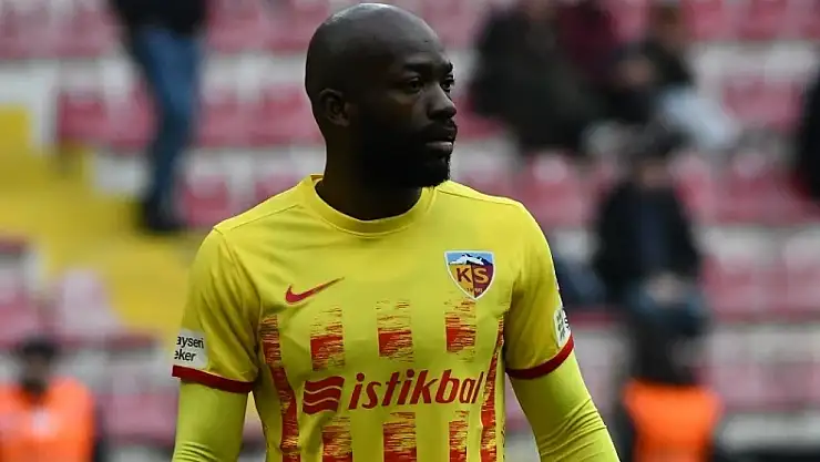 Bahoken, Cardoso'ya kırmızı kart