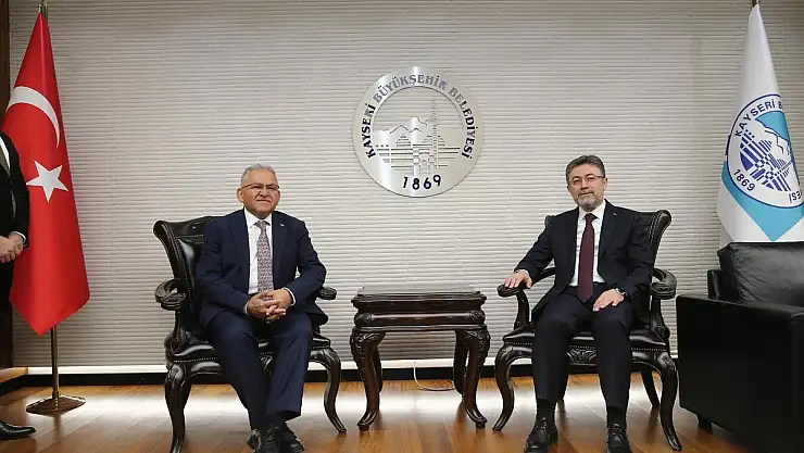 Bakan İbrahim Yumaklı'dan Büyükşehir Belediyesi'ne ziyaret
