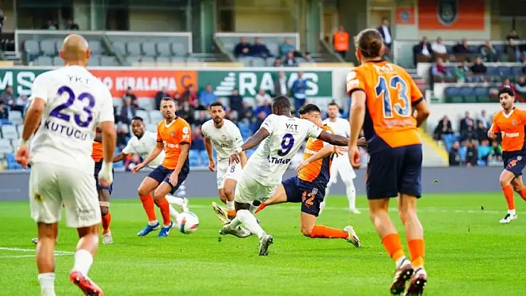 Başakşehir, Eyüpspor'la puanı paylaştı