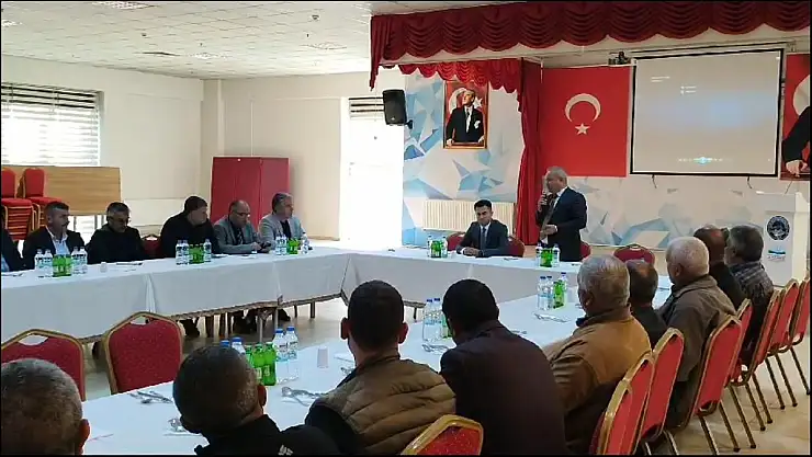 Başkan Arslan muhtarlarla bir araya geldi