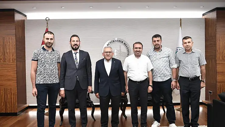 BAŞKAN BÜYÜKKILIÇ'A ZİYARETÇİ AKINI