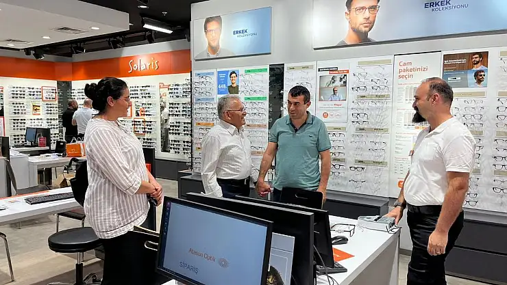 BAŞKAN BÜYÜKKILIÇ, AVM'DE VATANDAŞ VE ESNAFLA BİR ARAYA GELDİ