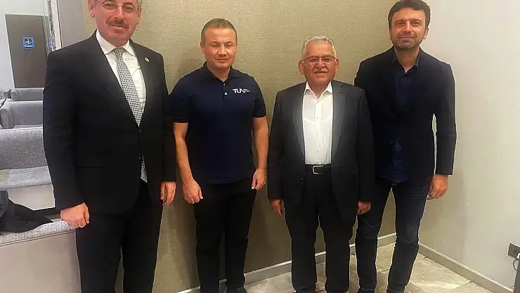 Başkan Büyükkılıç, ilk Türk Astronot Gezeravcı'yı 'Bilim Şenliği'ne davet etti