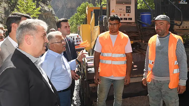 Başkan Büyükkılıç, Kapuzbaşı Şelaleleri Asfalt Çalışmalarını İnceledi