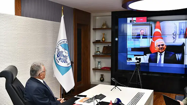 BAŞKAN BÜYÜKKILIÇ, KAYSERİ'DEKİ 15 TEMMUZ RUHUNU ANLATTI