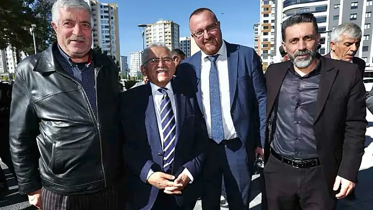 Başkan Büyükkılıç muhtarlarla buluştu