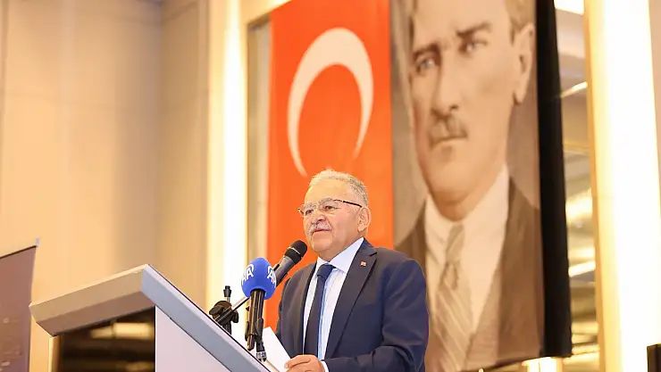 Başkan Büyükkılıç, sosyal belediyecilik başarılarıyla iç Anadolu toplantısında övgü aldı