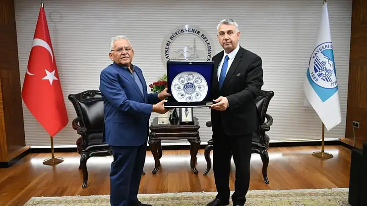 Başkan Büyükkılıç'tan endonezyalı gençlere ve Kayseri projelerine destek