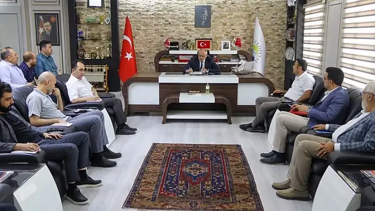 Başkan Öztürk birim müdürleriyle toplantı yaptı