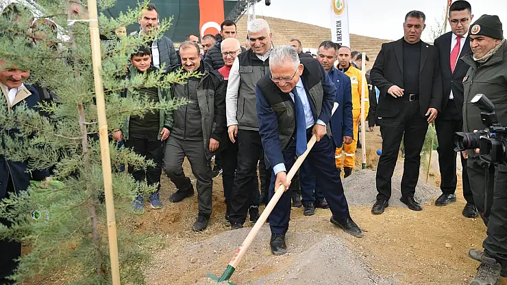 Bayramhacı'da 35 bin Fidan toprakla buluştu