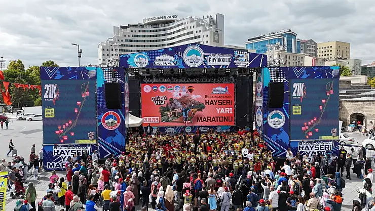 Bebekler ve Çocuklar Kayseri yarı maratonu'nu renklendirdi