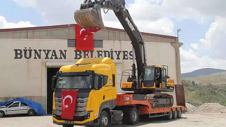 BÜNYAN YENİ ARAÇLARIN TANITIMINI GERÇEKLEŞTİRDİ