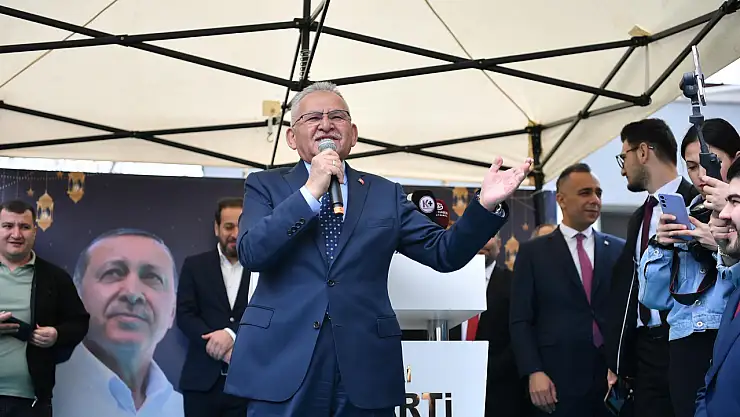 Büyükkılıç, AK Parti teşkilatıyla bayramlaştı