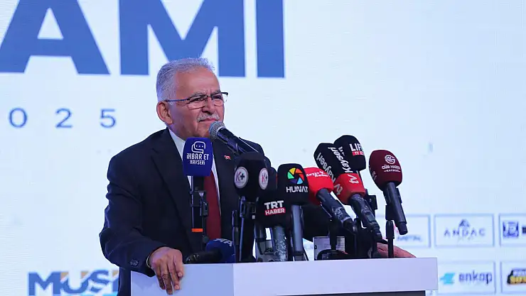 Büyükkılıç, sevgi evleri çocuklarıyla iftar yaptı