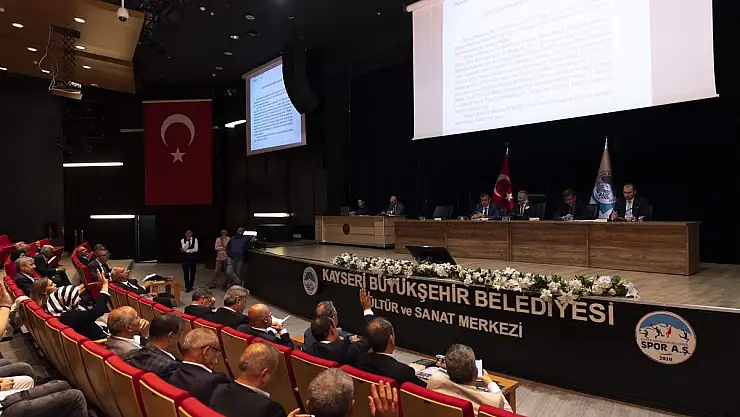BÜYÜKKILIÇ'TAN 13 İLÇEYE 500 BİN TL EK BÜTÇE