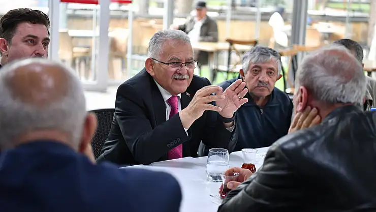 Büyükkılıç'tan, Kaytur Kahve'de vatandaşlarla sıcak sohbet