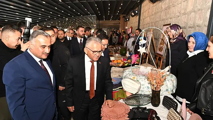 BÜYÜKKILIÇ VE VALİ ÇİÇEK, DEVELİ'DE 77 MUHTARLA BULUŞTU