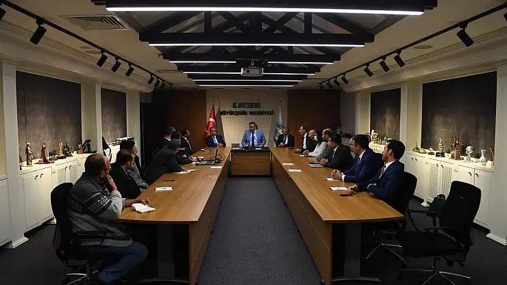 BÜYÜKŞEHİR'DE 'RAYLI SİSTEM AĞI' TOPLANTISI GERÇEKLEŞTİRİLDİ