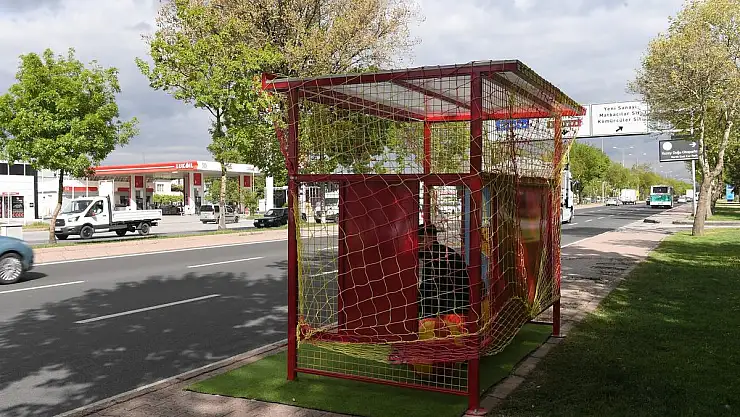 BÜYÜKŞEHİR'DEN KAYSERİ'YE YAKIŞAN 'KAYSERİSPOR DURAĞI'