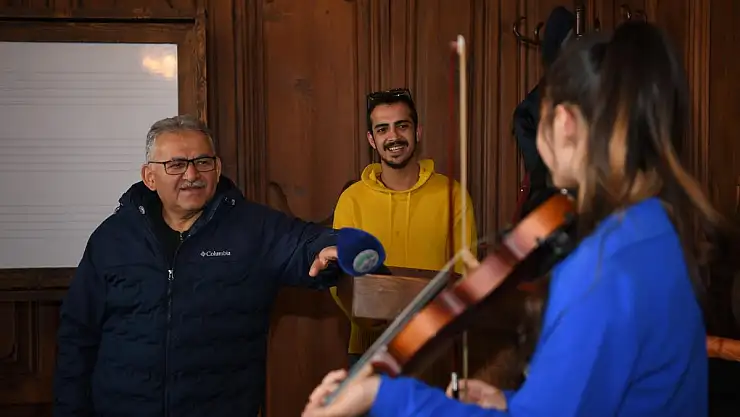 BÜYÜKŞEHİR'İN KONSERVATUAR YAZ KURSLARI BAŞLADI