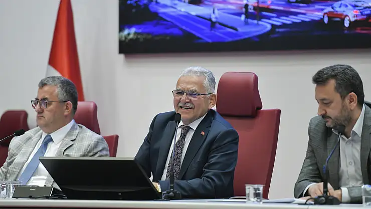 Büyükşehir meclisi 85 maddeyi karara bağladı