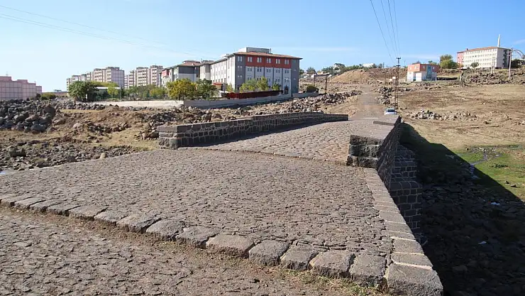 Büyükşehir Trafiğe Can Damarı Yeni Yollar İnşa Ediyor