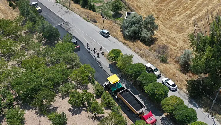 Büyükşehir'den Özvatan Küpeli Mahallesi'ne 7 Milyon TL'lik Asfalt Çalışması