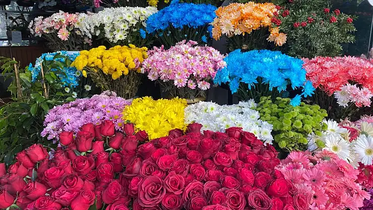 Çiçekçiler, öğretmenler gününde de tercih edildi