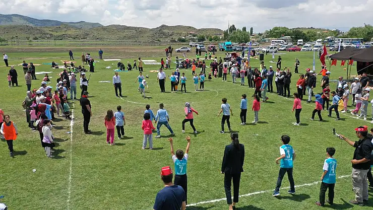 ÇOCUK OYUNLARI VE UÇURTMA ŞENLİĞİ