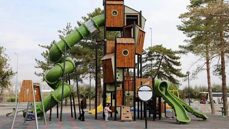 'Çocukların hayalini süsleyen örnek parklar yapıyoruz'