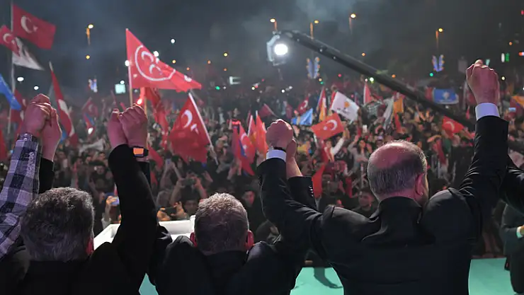 CUMHUR İTTİFAKI MEYDANDAYDI