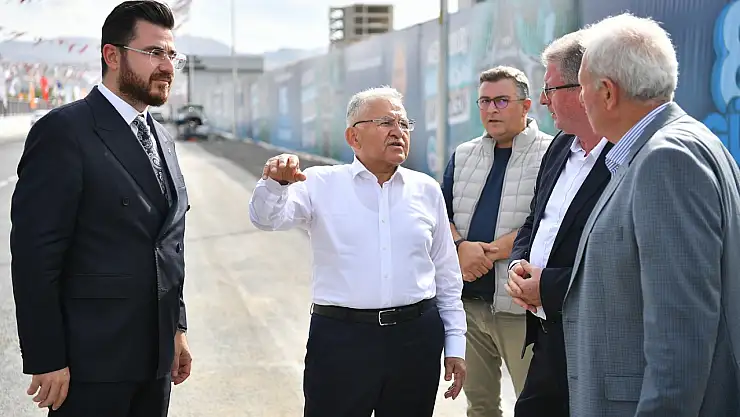 Cumhuriyetin 102. yılına modern kavşak