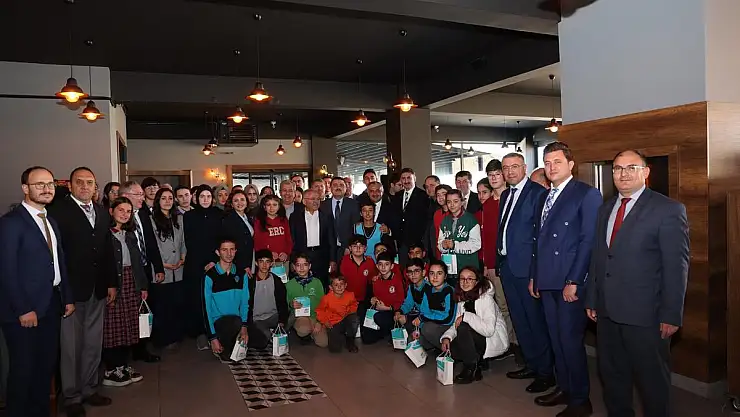 Deneme sınavında dereceye girdiler