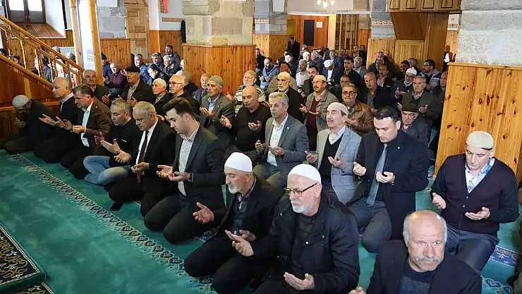 DEPREMDE HAYATINI KAYBEDENLER  İÇİN MEVLİD