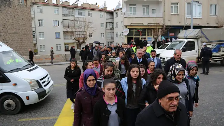 DEVELİ'DE YAYA ÖNCELİKLİ EYLEM YAPILDI