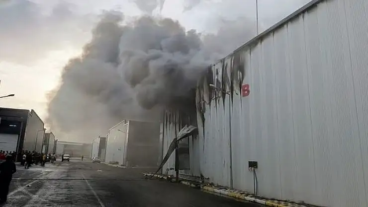 Diyarbakır'da oto sanayide yangın