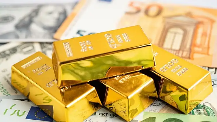 Dolar, Euro ve altında rekor, borsada düşüş